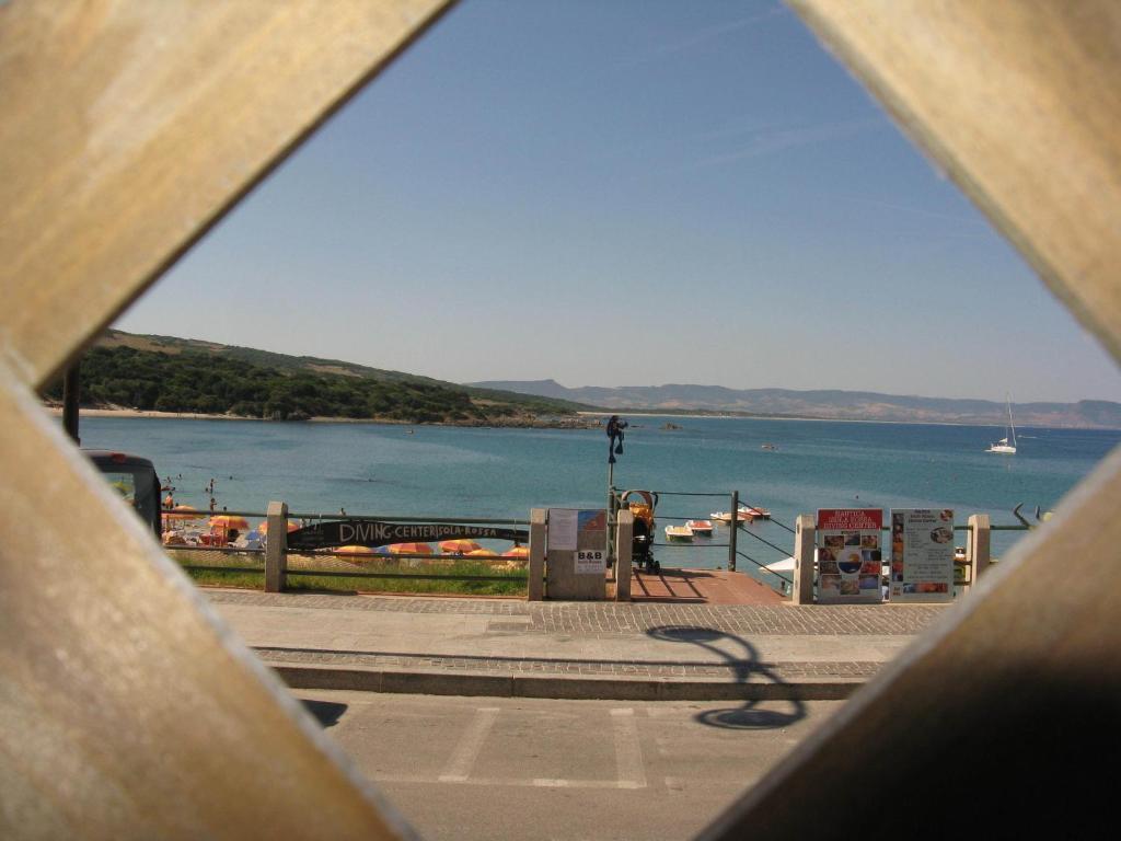 Borgo Spiaggia Vista Mare Isola Rossa Exterior foto